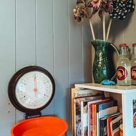 Lys Retro Sentralt I Apartament
